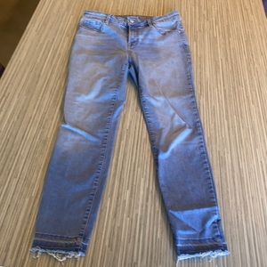 Women’s old navy rockstar jeans.